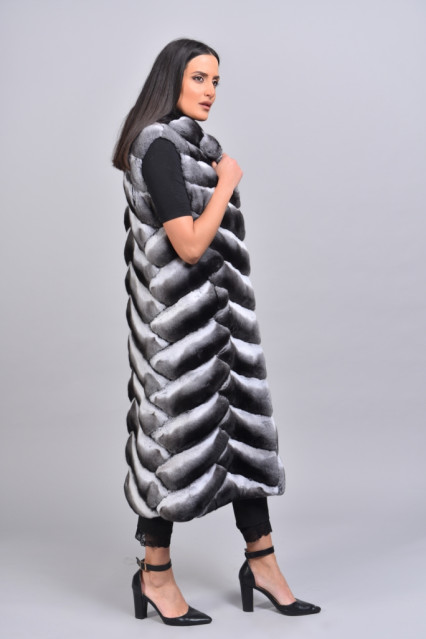Chinchilla coat model D005